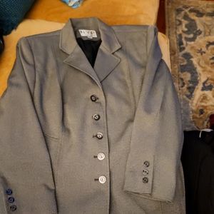 NYP  Petite Suits Women Blazer 20 WP. Black and white button